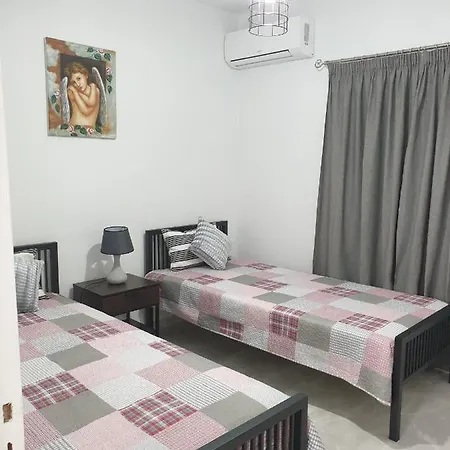 아파트 Ikaria Village Maisonette 12 파포스